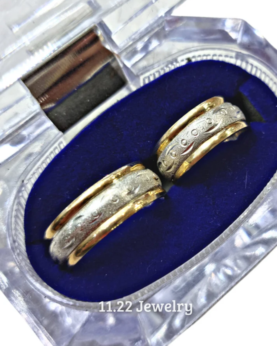 DUO DE ANILLOS CON LAMINA CON BAÑO DE ORO