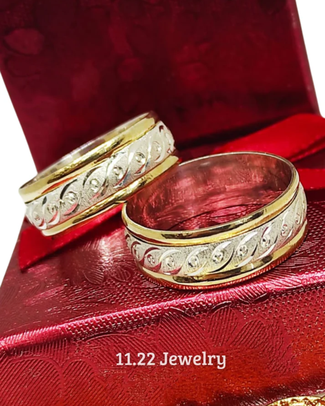 DUO DE ANILLOS CON LAMINA CON BAÑO DE ORO
