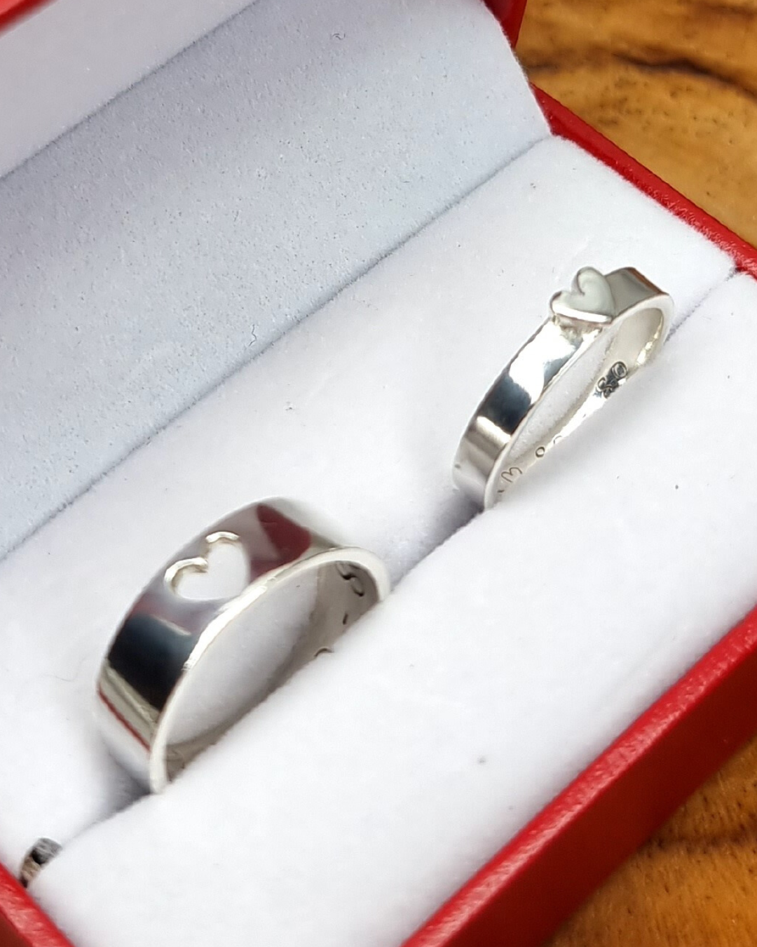 DUO DE ANILLOS CORAZON ENCAJADO