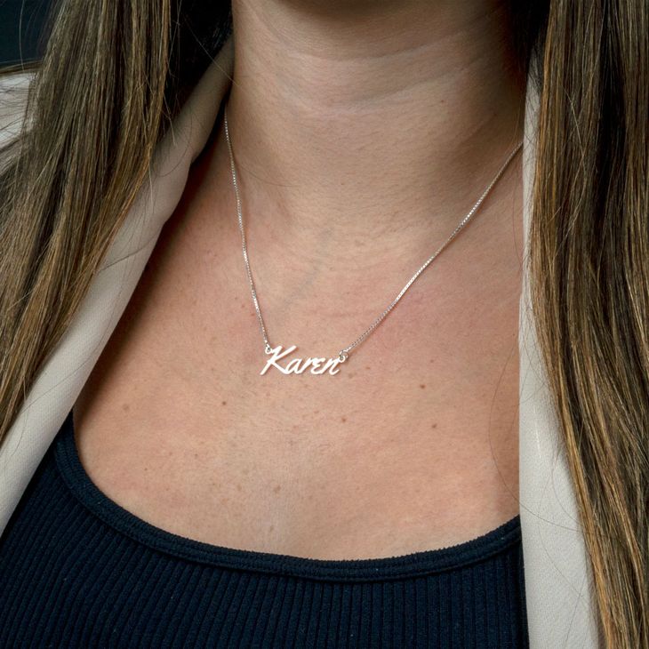 COLLAR NOMBRE CLASICO