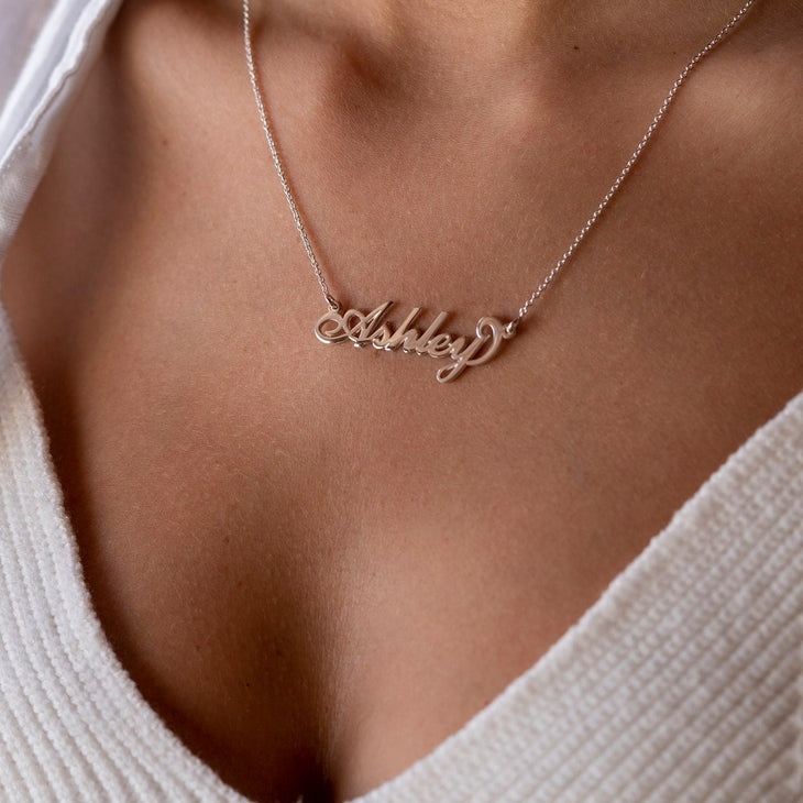 COLLAR NOMBRE CLASICO