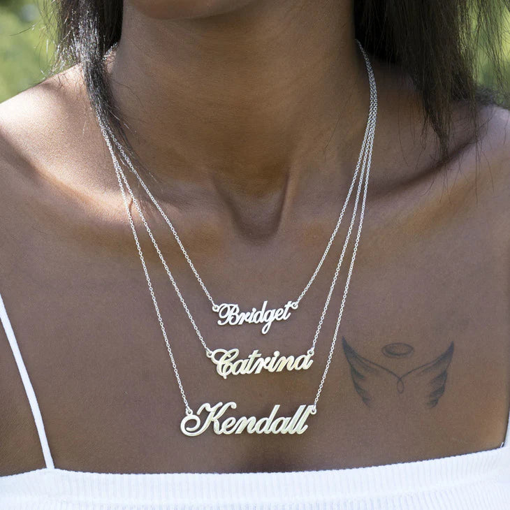 COLLAR NOMBRE CLASICO