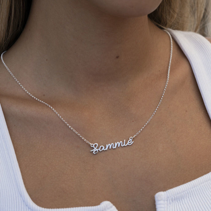 COLLAR NOMBRE CLASICO