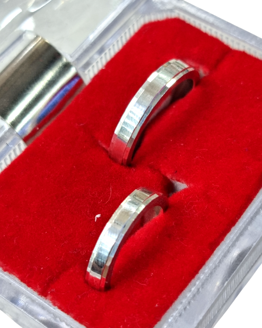 DUO DE ANILLOS GRABADO EXTERIOR