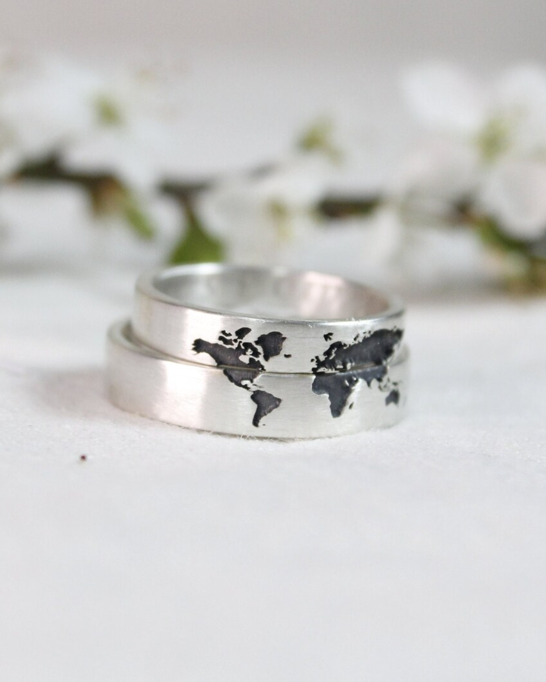 DUO DE ANILLOS MAPA MUNDI