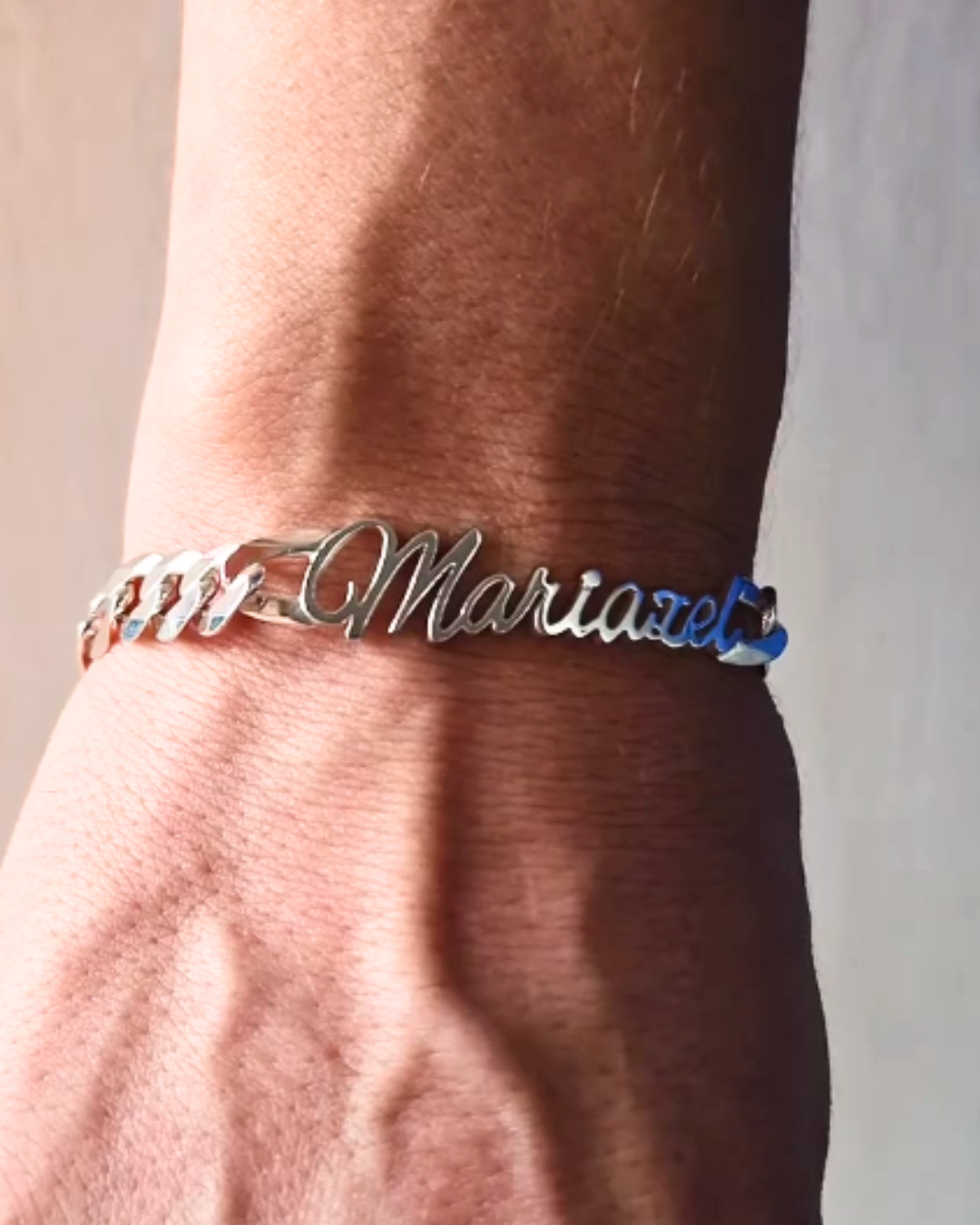 PULSERA CON NOMBRE Y CADENA GRUESA