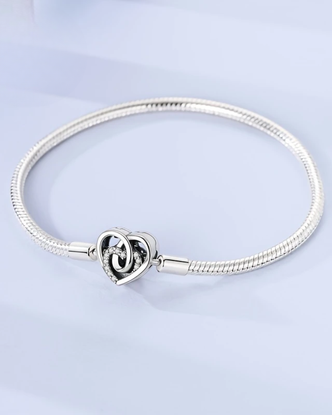 BRAZALETE DISEÑO SEMI RIGIDO CON DIJE CORAZÓN - PRE ORDEN