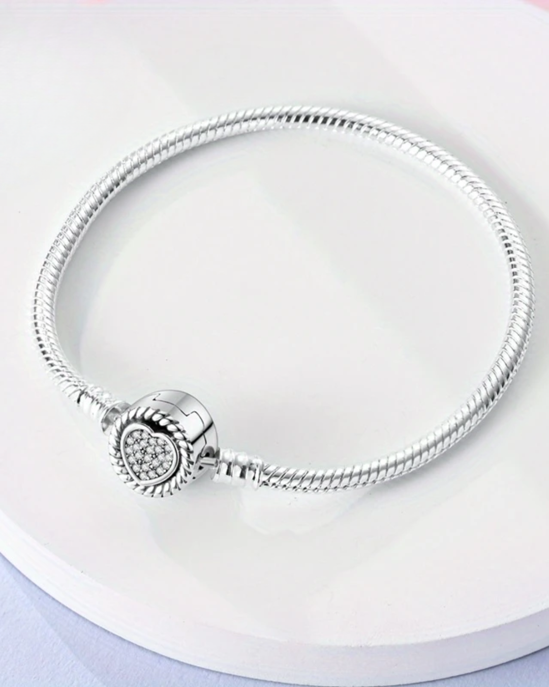BRAZALETE DISEÑO SEMI RIGIDO CON DIJE REDONDO