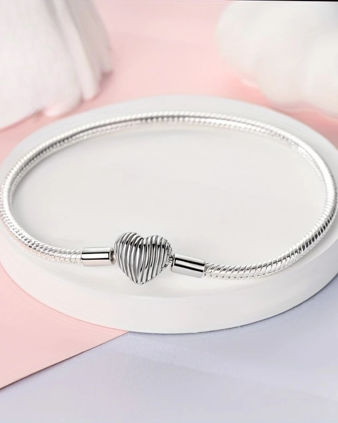 BRAZALETE DISEÑO SEMI RIGIDO CON CORAZÓN - PRE ORDEN