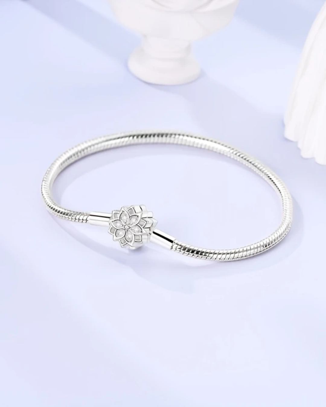 BRAZALETE DISEÑO SEMI RIGIDO CON BROCHE FLOR - PRE ORDEN