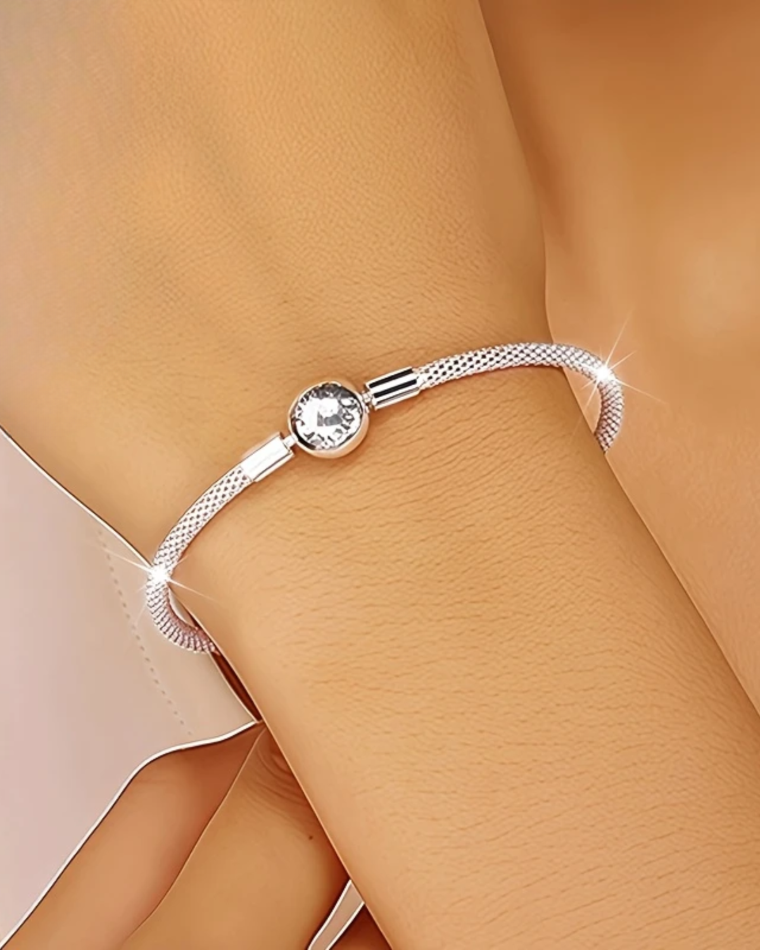 BRAZALETE DISEÑO RIGIDO CON BROCHE REDONDO - PRE ORDEN