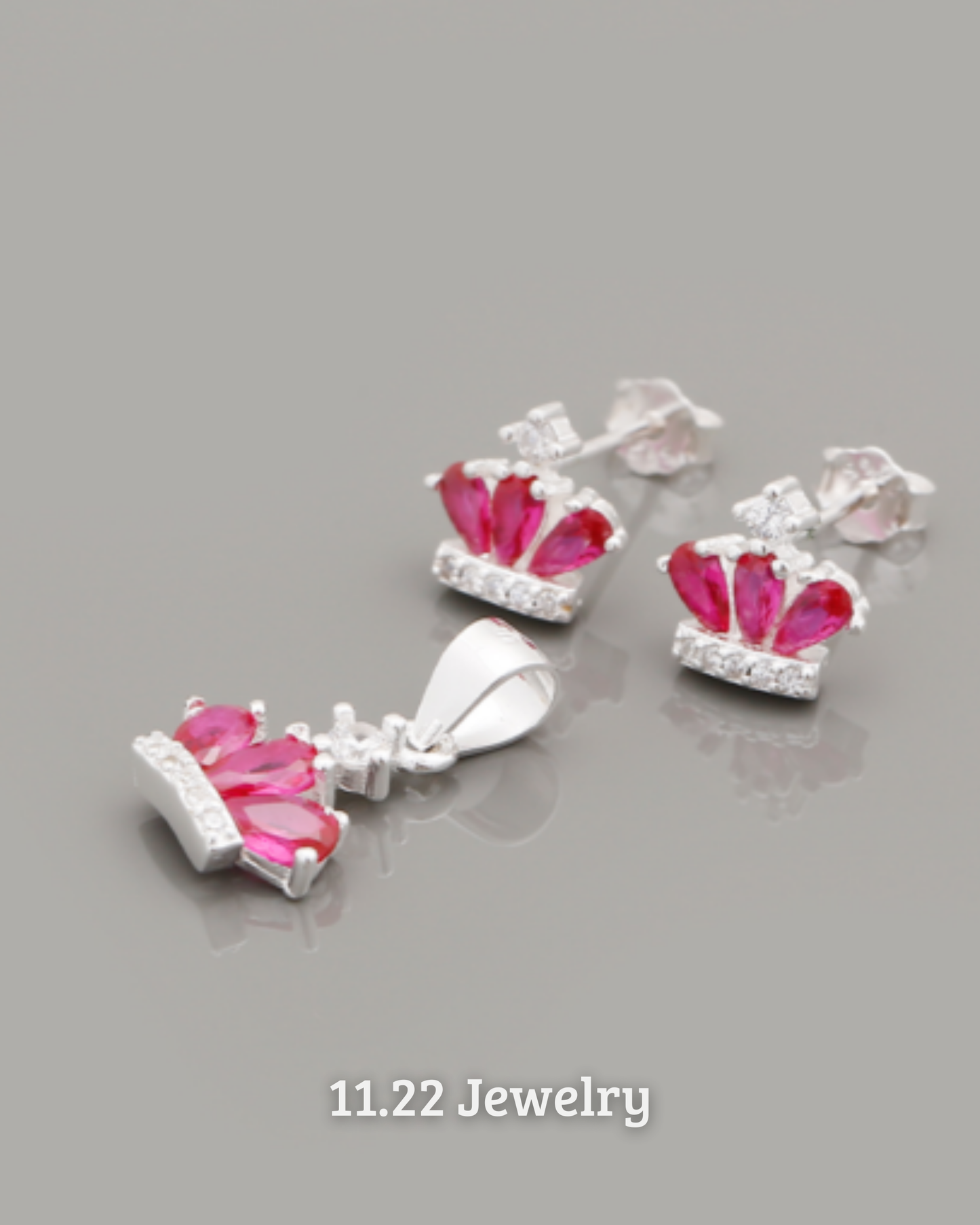 SET CORONA Y CIRCONES FUCSIAS
