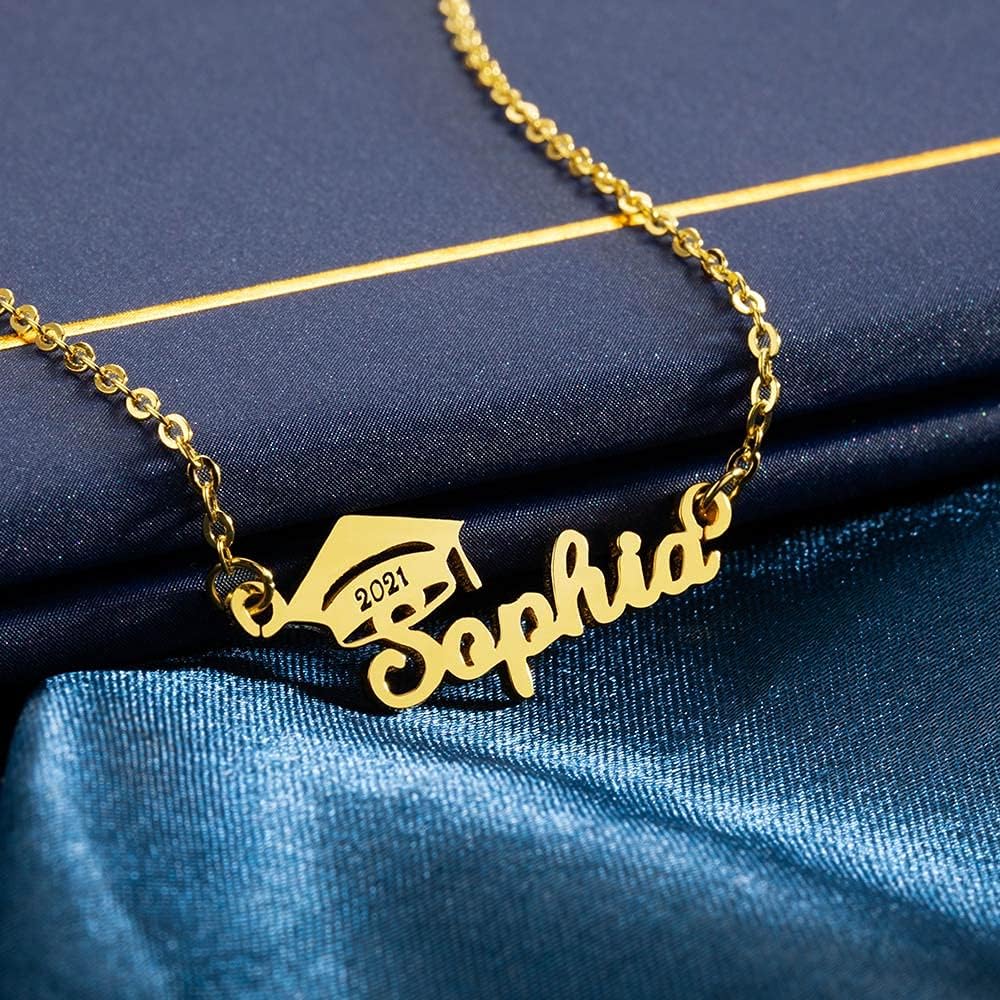COLLAR NOMBRE + BIRRETE + TEXTO GRABADO