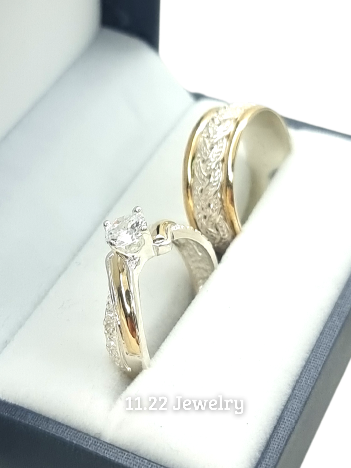 Anillos para pareja con lamina de oro + anillo con circón