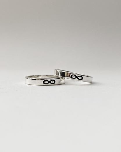 Anillos para pareja minimalista infinito