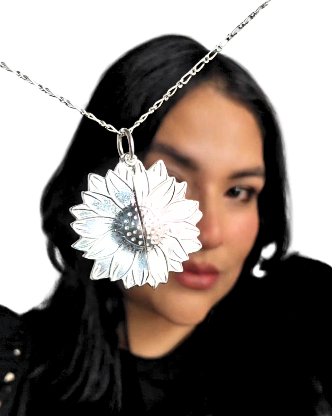 COLLAR GIRASOL RELICARIO