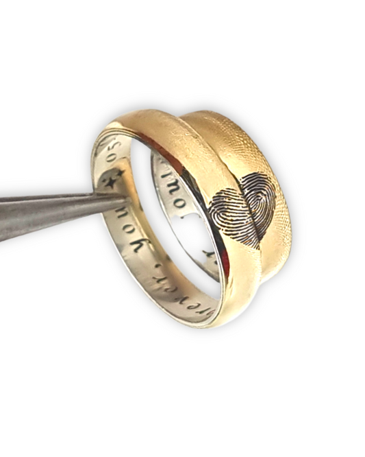 DUO DE ANILLOS CON LAMINA CON BAÑO DE ORO + HUELLAS DACTILARES