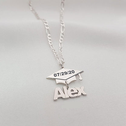 Collar nombre colgante + birrete + texto grabado